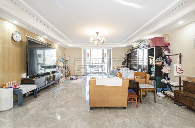 八斗4室2厅179.26㎡1399万二手房图片