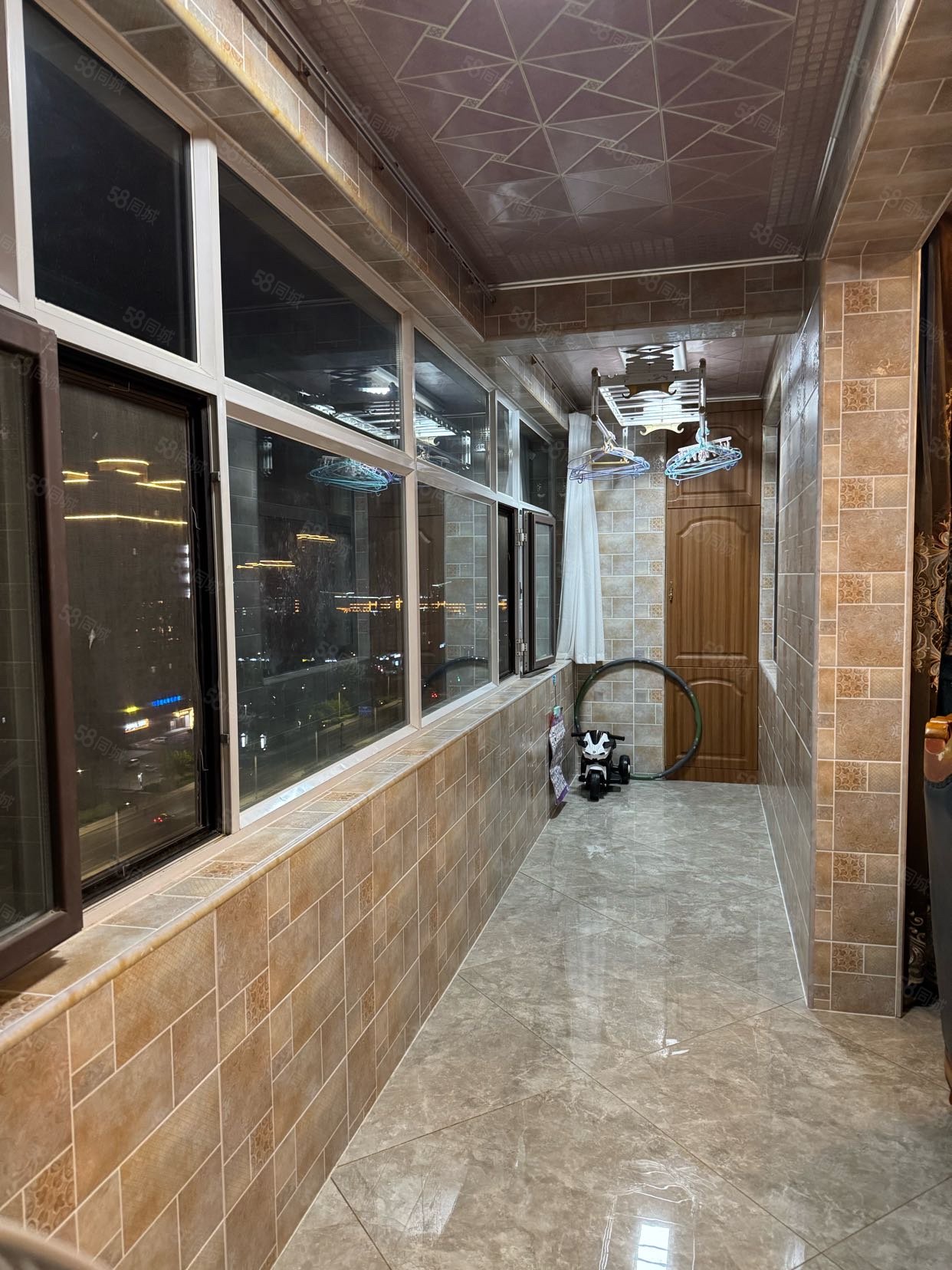 泽华润城3室2厅2卫151.38㎡南95.8万