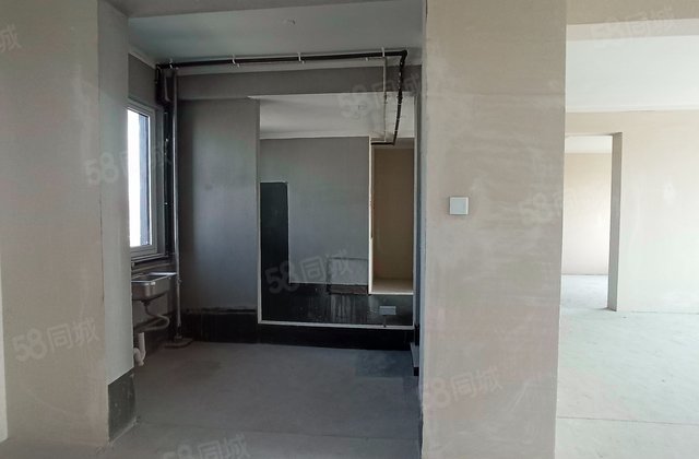 维科水岸春晖4室2厅127.7㎡340万二手房图片