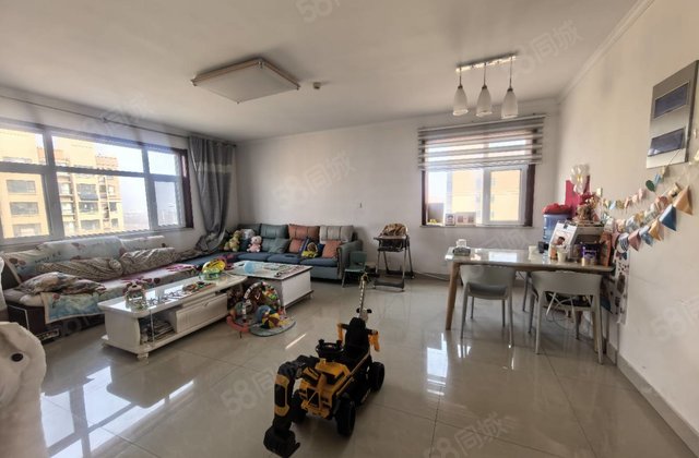 昌润路 民生6号院东边户 中间楼层免大税