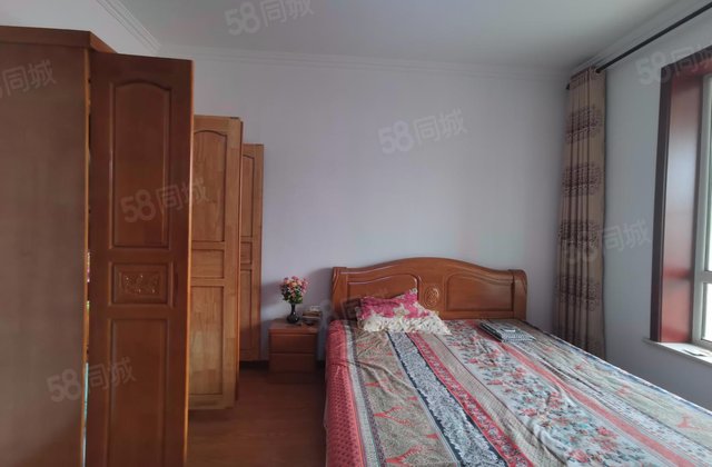 旭辉十九城邦3室2厅159㎡95万二手房图片