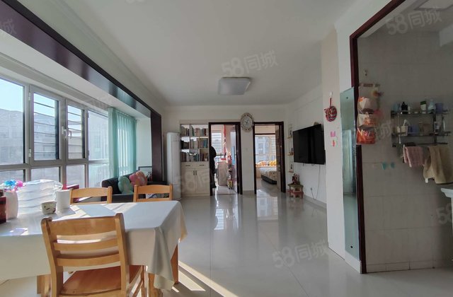 电大与财干路电梯东边户，看房子方便精装修伶包入住，花园路五中