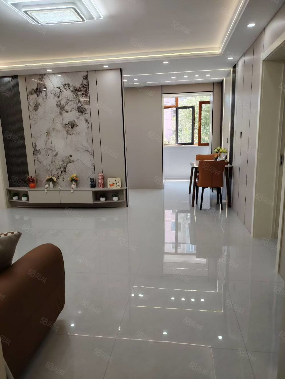 清福小区(E区)2室2厅1卫74㎡西南26.8万