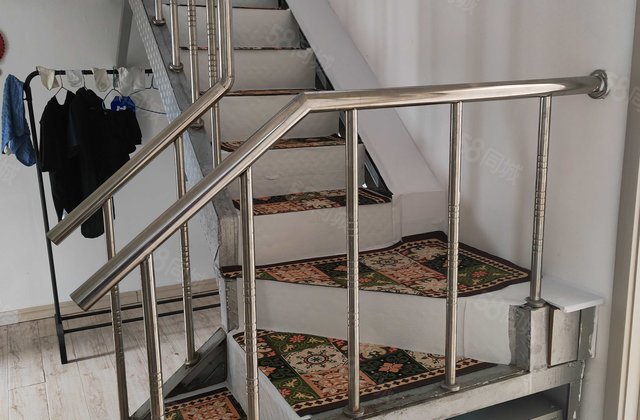 江南丽园A区3室0厅133㎡48.8万二手房图片