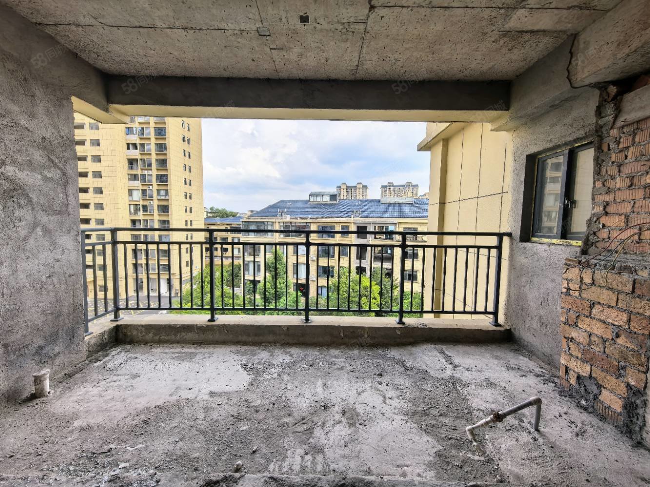 秀江印象7室2厅2卫280㎡南北138万