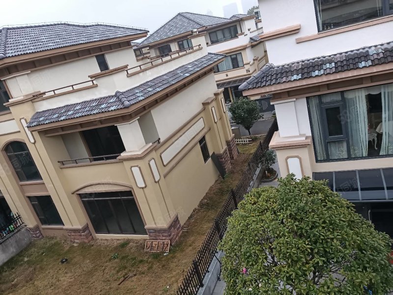 景盛豪庭别墅三向花园送地下室6房4卫不临街,宏宇景盛豪庭-萍乡58同城