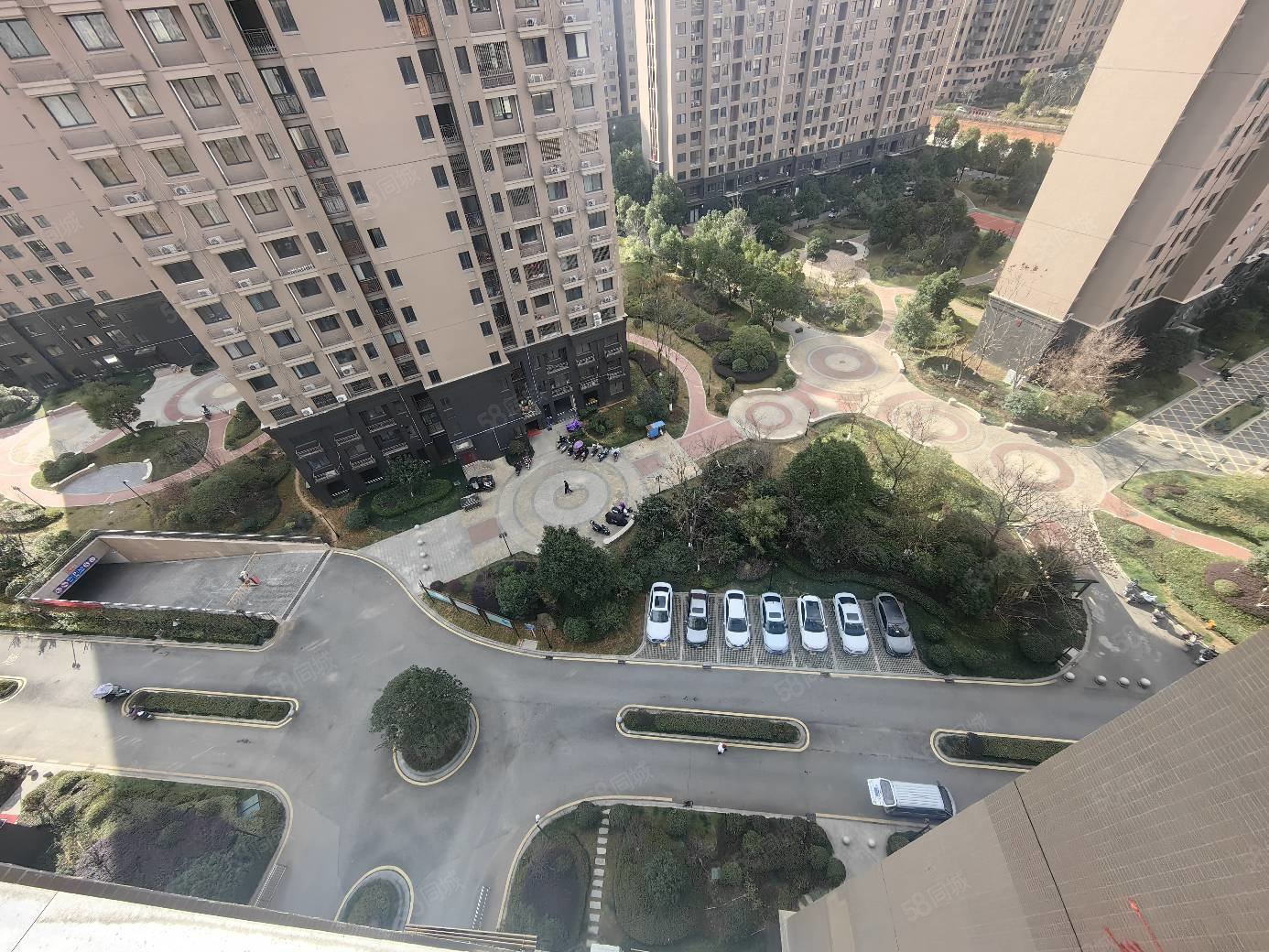 好房子来了柏庄香域政府板块全新装修拎包入住三房