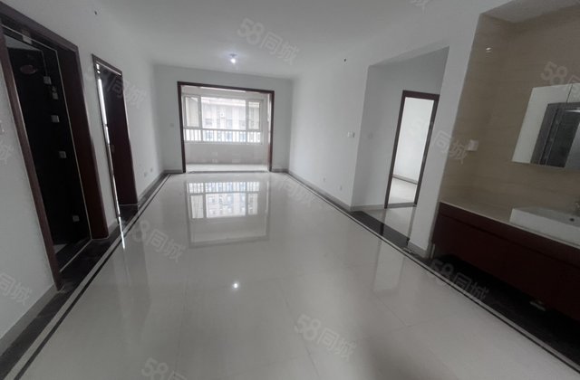 急售星光清水湾三叶草户型113平带车位和储藏室免大税