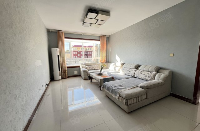 东昌中学  五星百货附近 多层洋房中间楼层 精装满二看房方便