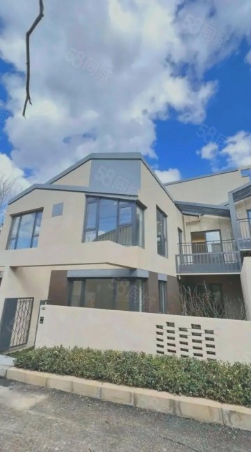 万亩康养大盘 保利春湖小镇精装修现房别墅