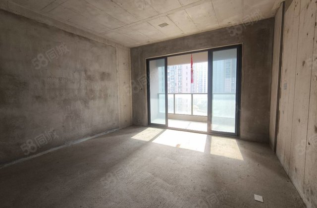 联泰万泰城天颂4室2厅130.11㎡91.8万二手房图片