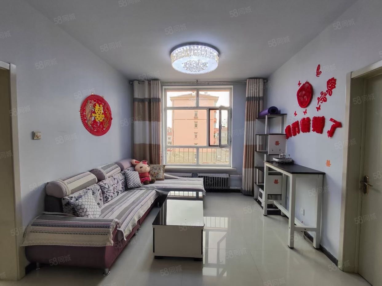 东方新天地1室1厅1卫53㎡南16万