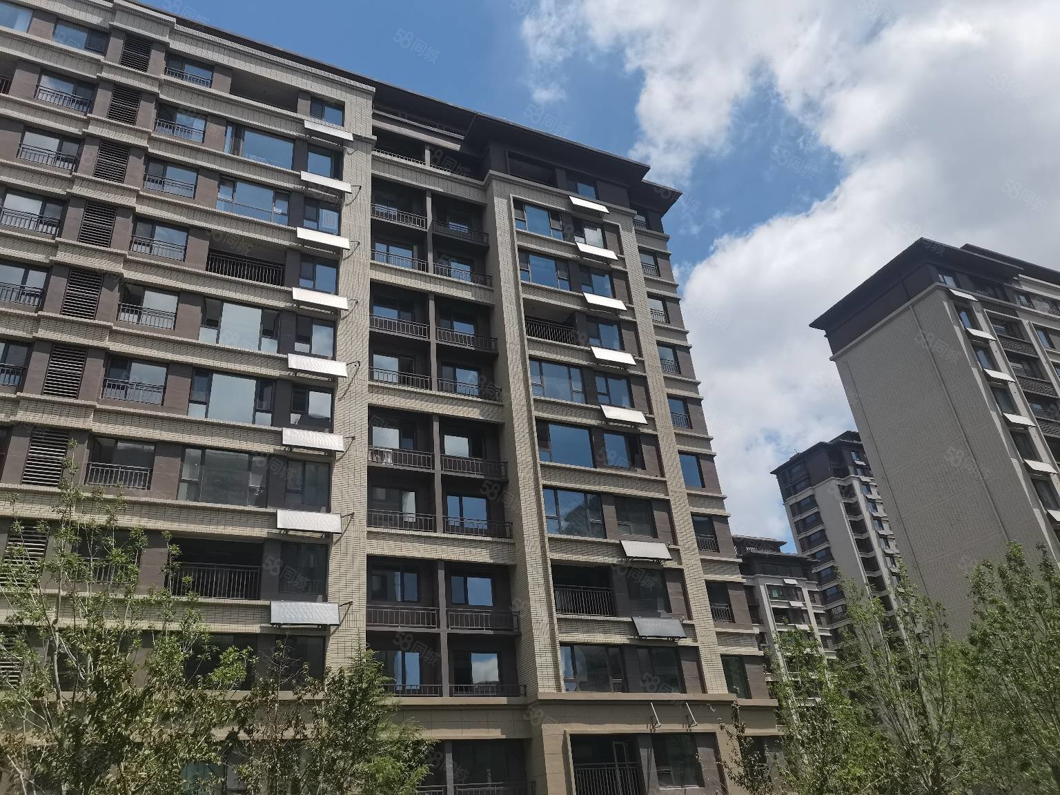 年底特惠价格很优惠,美好交付保利翰林苑,保利翰林苑-威海58同城