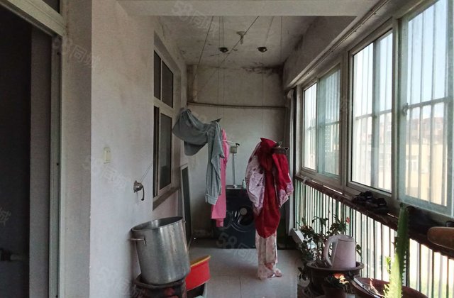 新时代小区 3房 周边配套完善