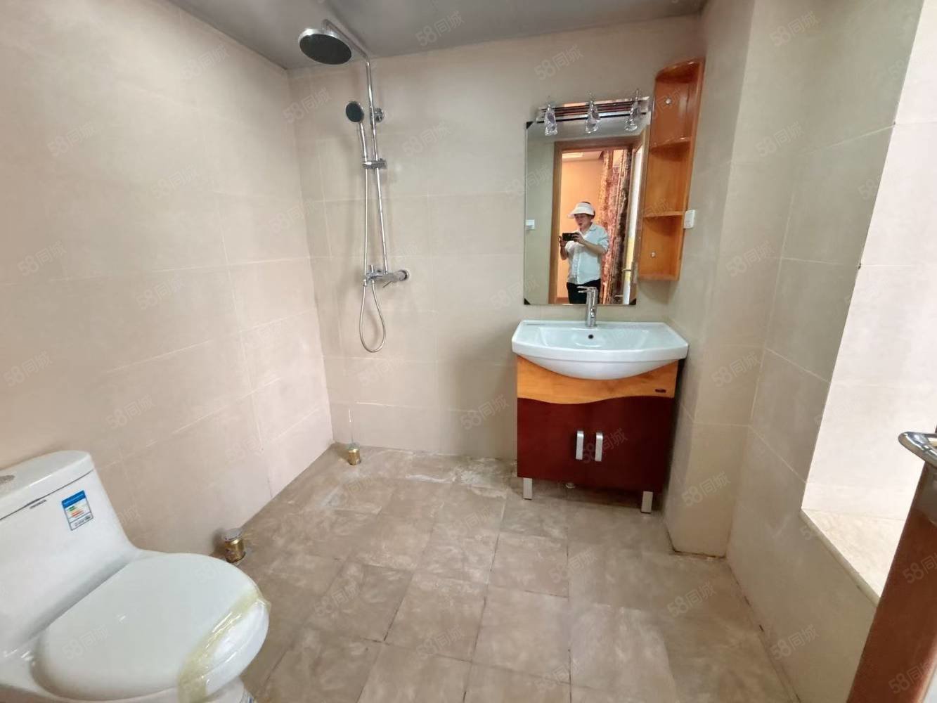 龙泉花园东苑4室2厅2卫151㎡东西93.8万