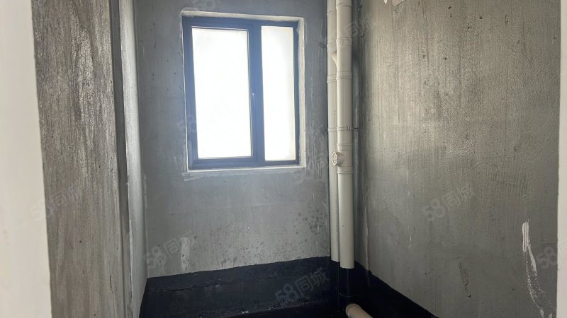 新城悦隽3室2厅2卫129㎡南77万