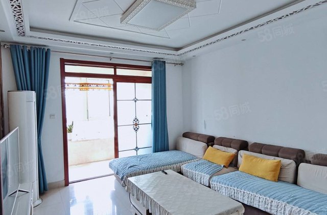 市中心万达北临精装三室！电梯好楼层，近  出行方便。南北通透