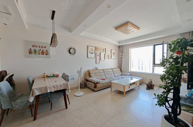 昌润莲城，三室两厅两卫，精装，中央空调，随时看房