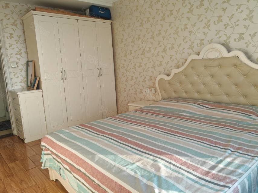 星河万源蓝湾3室2厅1卫129.75㎡南北60万