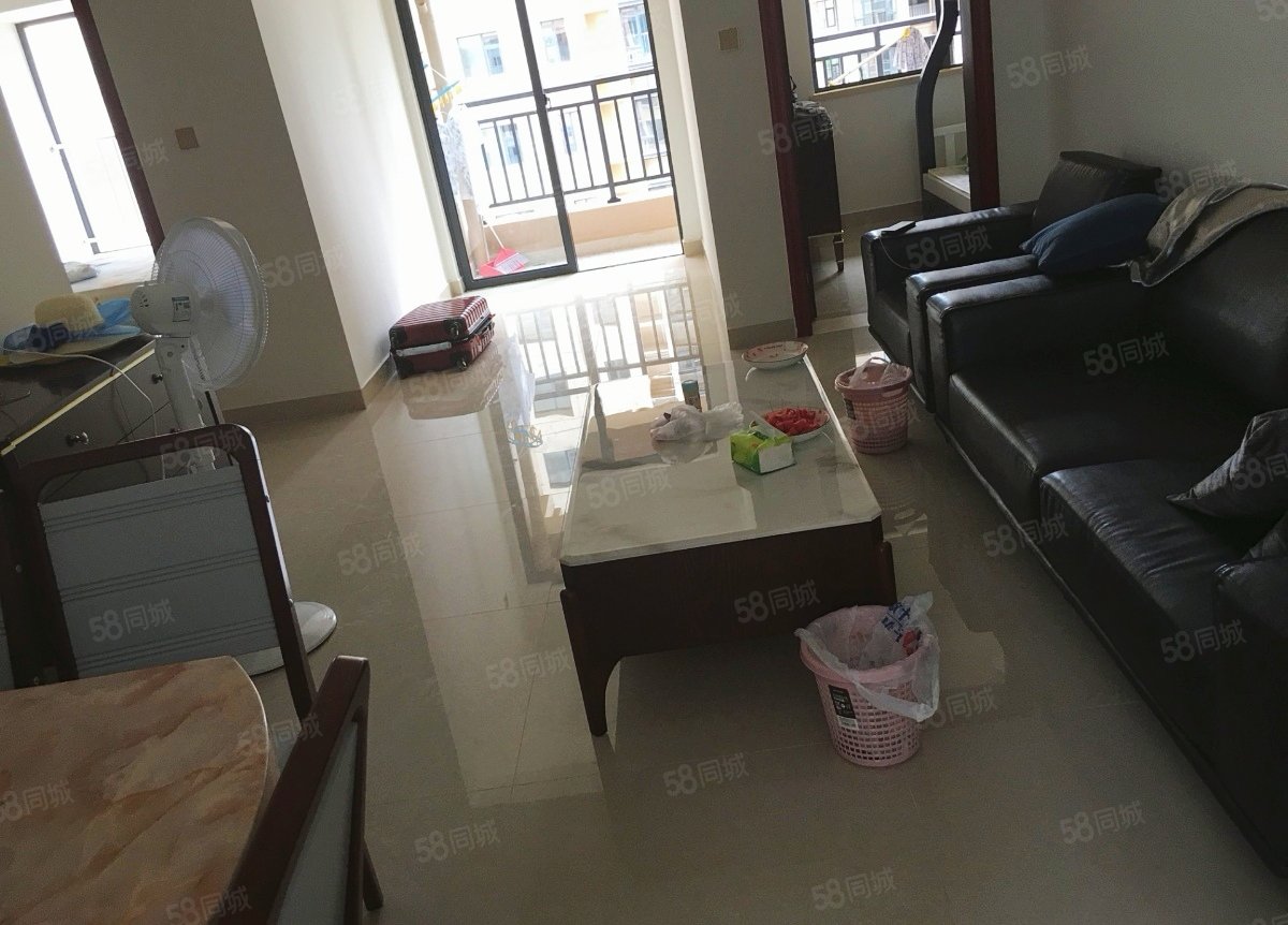 荣德庄园2室2厅1卫61.67㎡南45万