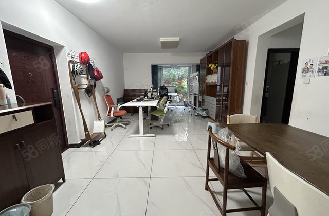 东昌湖边 一楼带院 中通时代豪园3室 免大税 停车方便