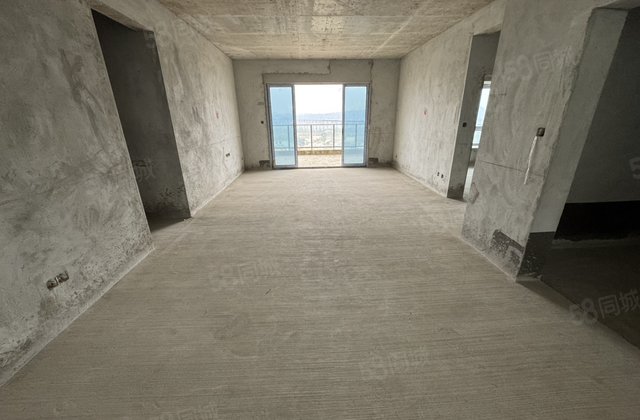 佳乐莲韵4室2厅202㎡150万二手房图片