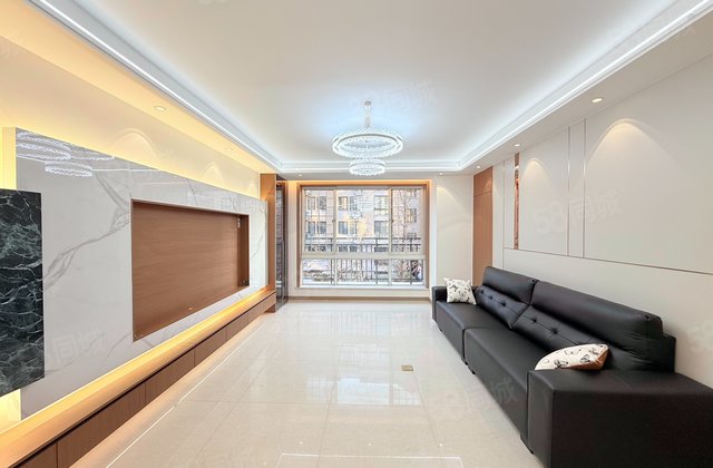 鲁发名城德胜郡3室2厅124㎡61万二手房图片