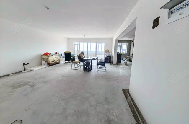 龙凤大厦2室2厅243.86㎡128万二手房图片