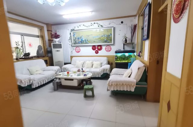 阳光实验 孝心一楼 停车方便 大三室 颐馨园 月亮湾