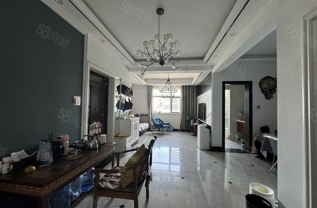 3室2厅 朝南 122平 简单装修 楼层好 视野无遮挡