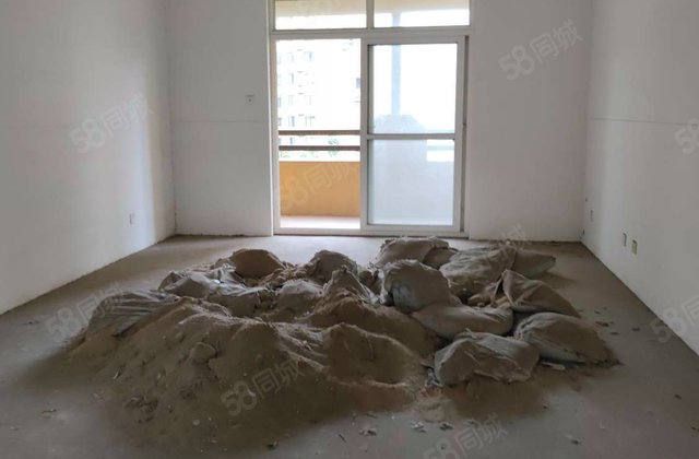 中凯景湖豪庭4室2厅143㎡89万二手房图片