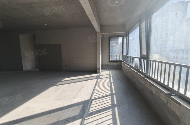 天煜九峯4室2厅226㎡335万二手房图片