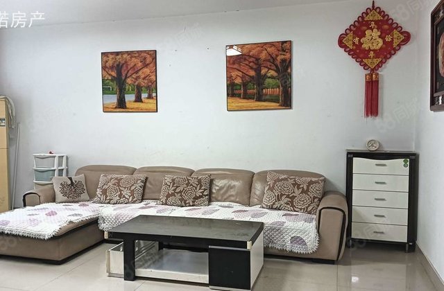 月亮湾 颐馨园   房 户型好 带车位储 诚心出售88.7万