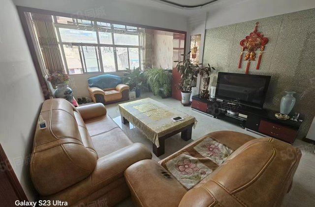 校场社区3室2厅130.69㎡56万二手房图片