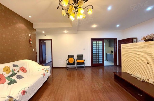 远大优悠风景3室2厅125.49㎡199万二手房图片