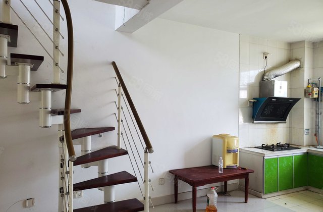 裕昌水岸新城3室2厅1卫十内置阁楼十带地下室房东直卖