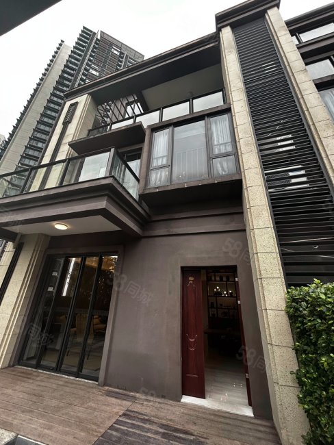 广州北独栋别墅,套内800方!送两个产权车位,买一层送3层