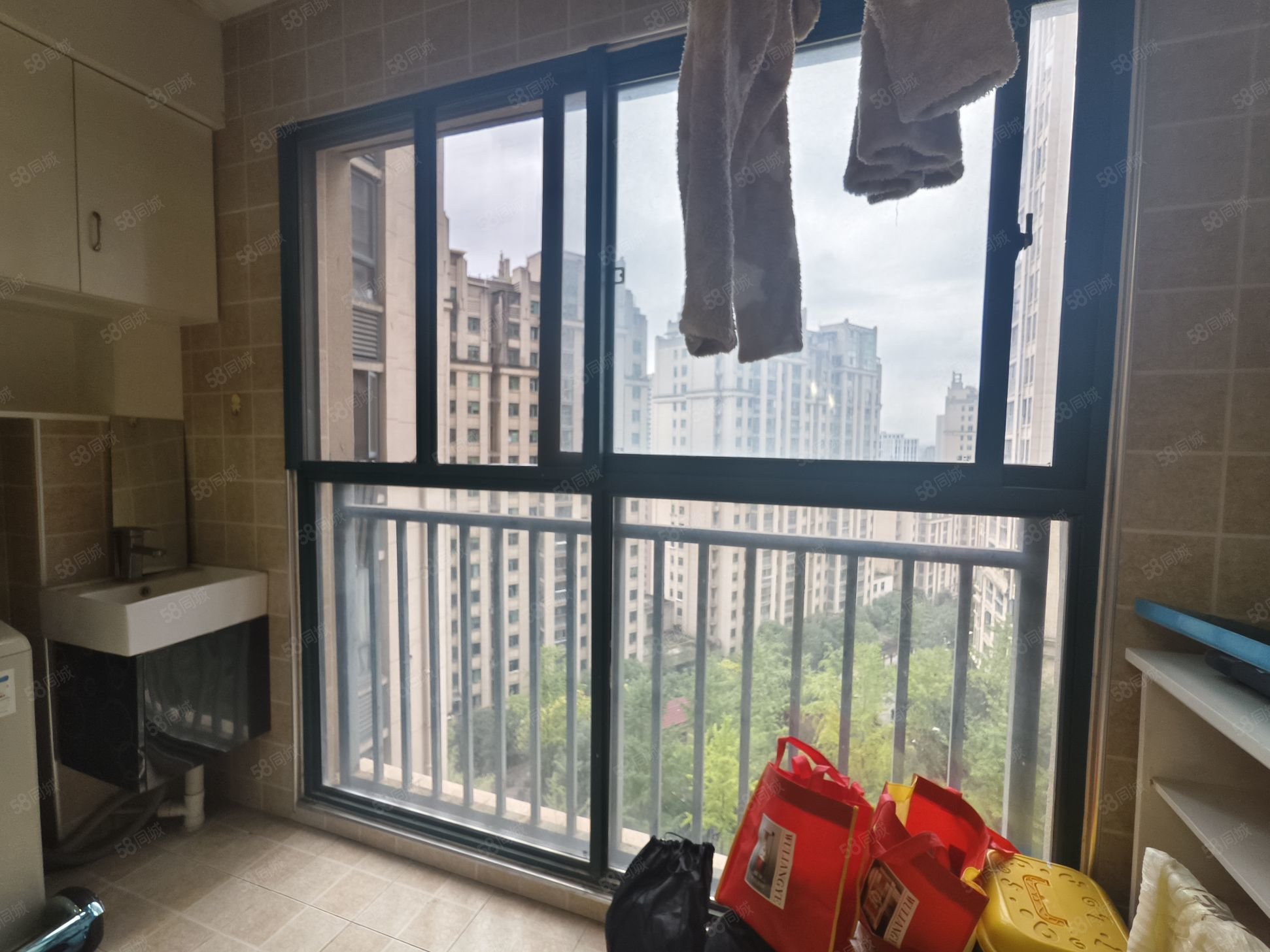 和昌国际城二期3室2厅1卫85㎡南北51.6万