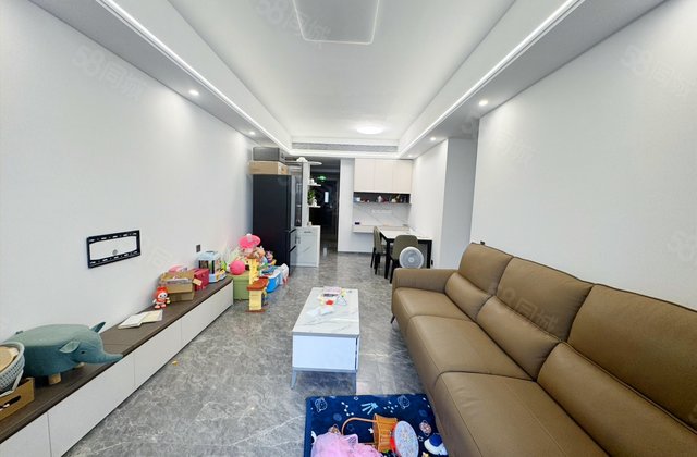 越秀天悦云湖4室2厅102㎡310万二手房图片