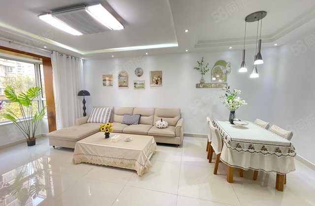 东昌丽都 振华南邻 东昌中学西邻  精装大三居室 送车储急卖