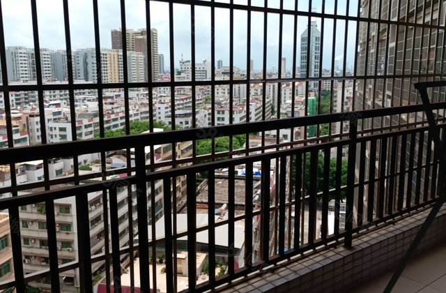 翰林西苑3室2厅141.19㎡73.8万二手房图片