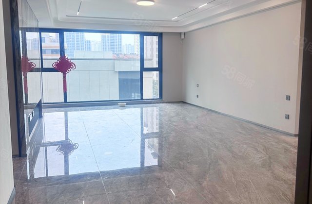 中海天空之镜4室2厅149㎡419万二手房图片