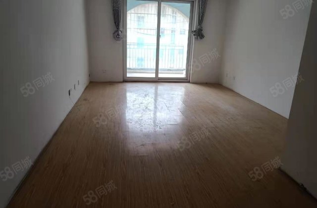 67W急售 翡翠城多层 东边户 送储藏室 有证免大税随时看房