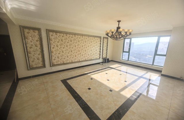 新世界君颐华庭3室2厅172.44㎡72.8万二手房图片