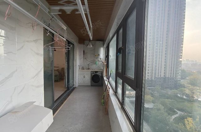 (真实保证)荣盛锦绣学府3室