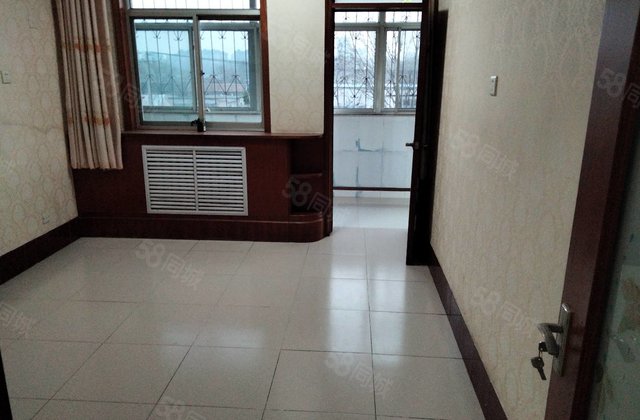 急售70万环城湖边10 政府单位房素质高停车方便双阳台无公摊