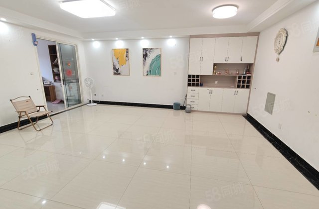 区政府旁聊大  实验    玖玺孟达国际B2带车位地下室满二