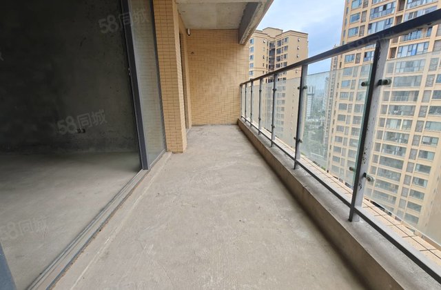 上东逸景4室2厅142㎡54.8万二手房图片