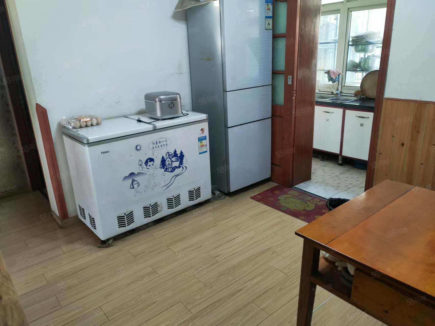 达萨街57号小区3室2厅1卫96.1㎡西南60万