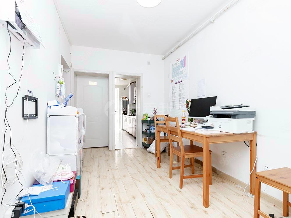 地質(zhì)附中2室1廳1衛(wèi)64.87㎡東西390萬